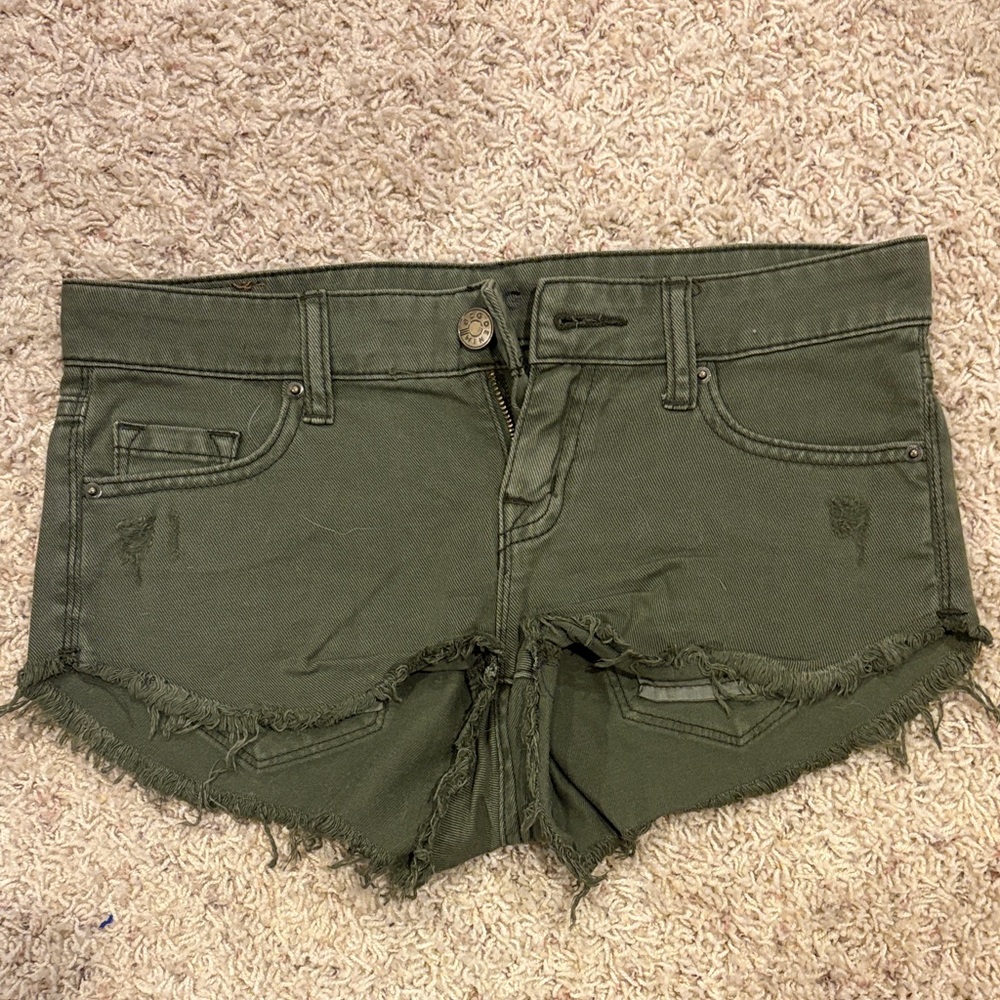 EUC BDG Low Rise Dolphin Short
